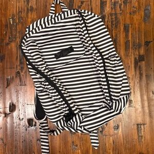 Jujube | Mini Be | Black Magic